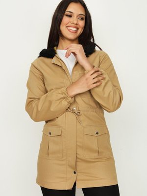 Brown Kürk Kapüşonlu Çıtçıt Kapamalı Parka