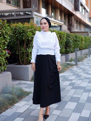 Siyah Kiloş Uzun Etek Siyah Kiloş Uzun Etek