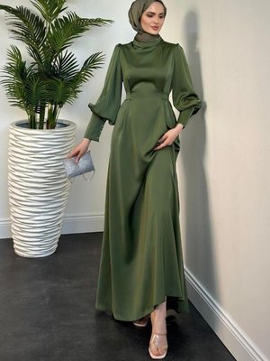 Emora Kuşaklı Saten Elbise Haki Emora Kuşaklı Saten Elbise Haki