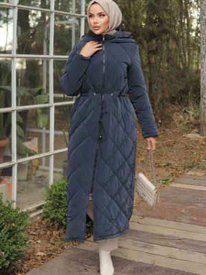 Kapitone Tam Boy Beli Bağcıklı Kapüşonlu Birinci Sınıf Kumaş Kaban Mont