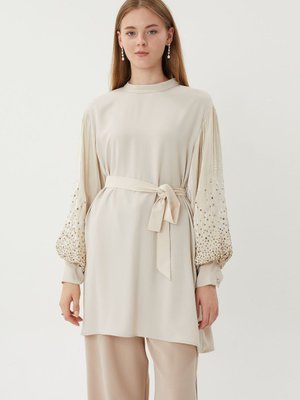 Taş Detaylı Organze Gömlek