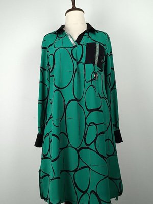 Taş Detaylı Desenli Tunik Zümrüt Taş Detaylı Desenli Tunik Zümrüt