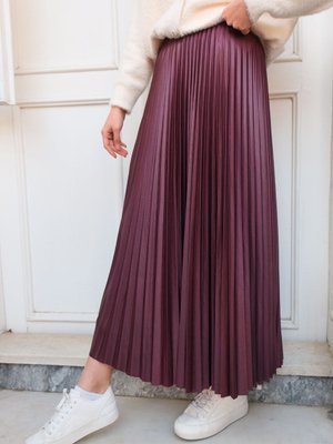 Deri Görünümlü Beli Lastikli Uzun Piliseli Etek Mürdüm Deri Görünümlü Beli Lastikli Uzun Piliseli Etek Mürdüm