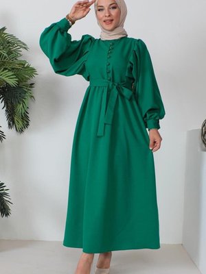 Yeşil Düğme Detaylı Koyu Elbise