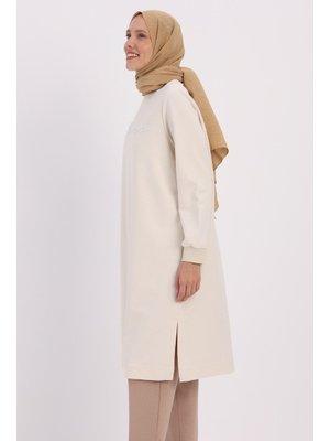 Ekru Nakışlı Arkası Pilikaşe Detaylı Sweat Tunik