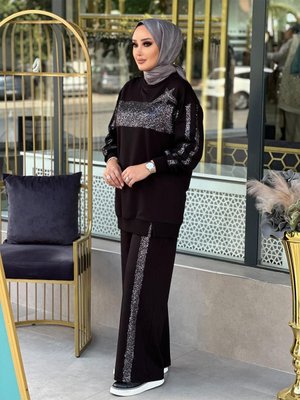 Pul Payet Detaylı Eşofman Takımı