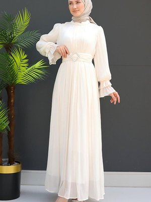 Kare Taşlı Kemerli Elbise Krem Kare Taşlı Kemerli Elbise Krem