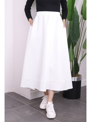 Beyaz Cepli Scuba Kloş Etek