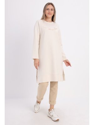 Ekru Zincir Nakışlı Yandan Yırtmaçlı Tunik