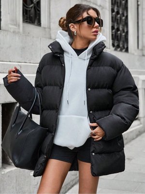 Siyah Dik Yaka Şişme Mont