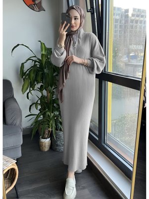 Oversize Bol Kesim Fermuar Yaka Fitilli Triko Elbise