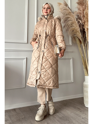 Bej Beli Büzgülü Kapitone Mont