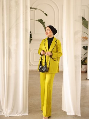 Kontur Baskı Detaylı Şık Ve Modern Takımı