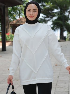Önü V Detaylı Tunik Beyaz Önü V Detaylı Tunik Beyaz
