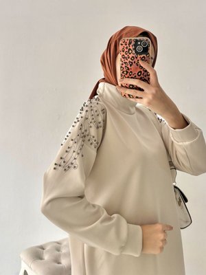 Omzu Yaprak Desenli Scuba Kumaş Tunik Takım Omzu Yaprak Desenli Scuba Kumaş Tunik Takım
