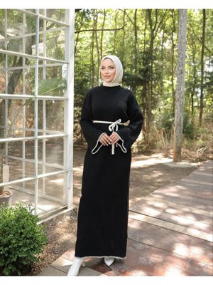 Kuşaklı Triko Elbise