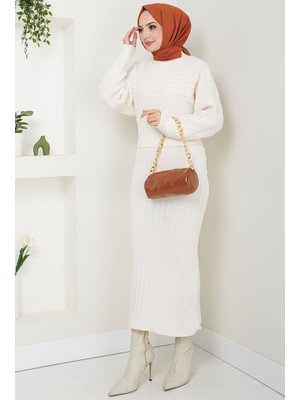 Beyaz Örgü Desenli Jile Bluz Triko Takım