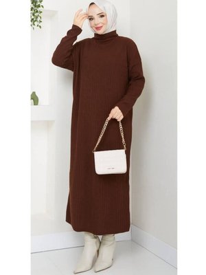Kahve Kendinden Çizgili Tam Boy Triko Elbise Kahve Kendinden Çizgili Tam Boy Triko Elbise