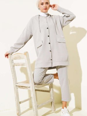 Gri Metal Düğmeli İkili Takım Gri Metal Düğmeli İkili Takım