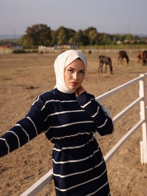 Çizgili Triko Elbise