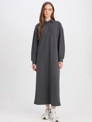 Regular Fit Düğmeli Yaka Basic Düz Uzun Kollu Selanik Kumaş Triko Gömlek Elbise B7260ax24wn