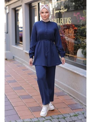 Hakim Yaka Detaylı Lacivert Takım Hakim Yaka Detaylı Lacivert Takım