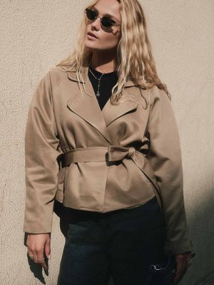 Kruvaze Yaka Kısa Vizon Trençkot