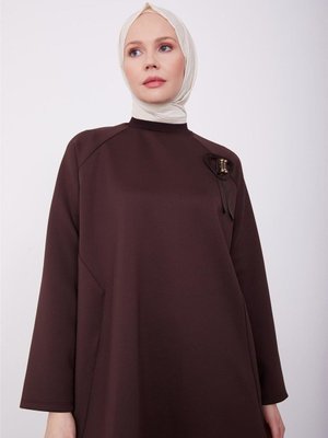 Broş Detaylı Tunik Acı Kahve