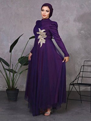 Tül Denye Tasarım Çiçek Aksesuarlı Uzun Abiye Tül Denye Tasarım Çiçek Aksesuarlı Uzun Abiye