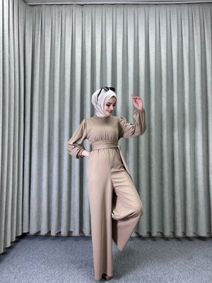 Geniş Kuşak Dolamalı Tulum Geniş Kuşak Dolamalı Tulum