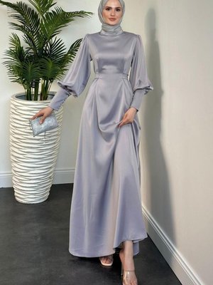 Emora Kuşaklı Saten Elbise Gri Emora Kuşaklı Saten Elbise Gri