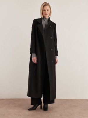 Hakim Yaka Takma Kol Manto Hakim Yaka Takma Kol Manto