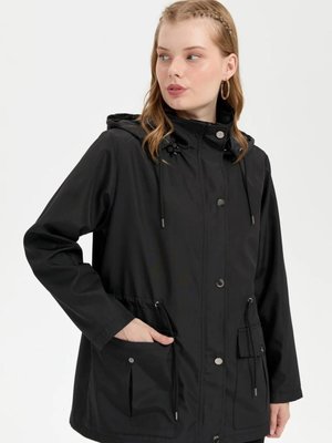 Siyah Kapüşonlu Kapaklı Cepli Trençkot Siyah Kapüşonlu Kapaklı Cepli Trençkot