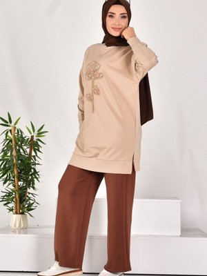 Gri İki İplik Kumaş İncili Ve Nakışlı Sweatshirt Gri İki İplik Kumaş İncili Ve Nakışlı Sweatshirt