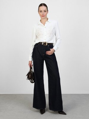 Beyaz Aerobin Nakış Detaylı Tunik