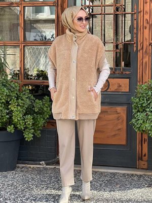 Deri Garnili Peluş Yelek Ka A24 Krem Deri Garnili Peluş Yelek Ka A24 Krem