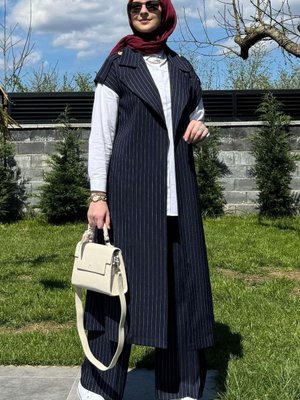 Apoletli Çizgili Takım Lacivert Apoletli Çizgili Takım Lacivert