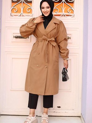 Camel Omzu Pileli Detaylı Trençkot Camel Omzu Pileli Detaylı Trençkot