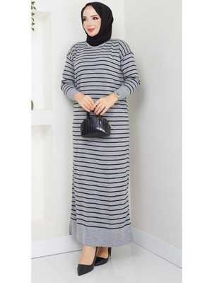 Gri Bisiklet Yaka Çizgili Tam Boy Triko Elbise Gri Bisiklet Yaka Çizgili Tam Boy Triko Elbise