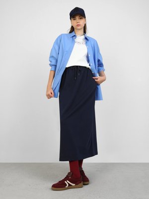 Lacivert Etek Lacivert Etek