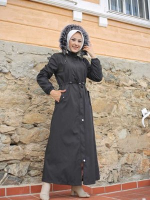 Siyah Içi Kürklü Ve Su Geçirmez Tam Boy Kışlık Mont & Kaban