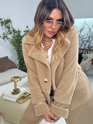 Bej Güderi Ve Peluş Garnili Kaban