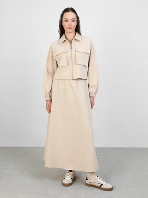 Bej Cep Detaylı Fermuarlı Etekli Takım