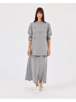 Önü Taş Detaylı Sweatshirt Qks