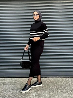 Siyah Jileli Triko Takım