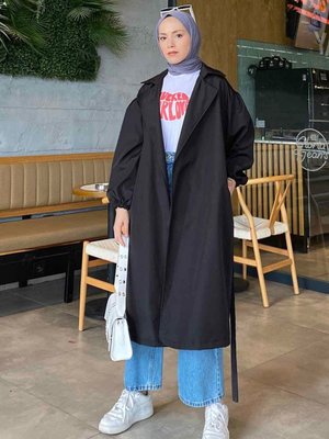 Kol Elastik Detaylı Trençkot