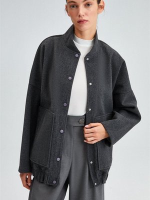 Geniş Cepli Siyah Bomber Ceket Geniş Cepli Siyah Bomber Ceket