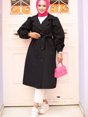 Siyah Omzu Pileli Detaylı Trençkot Siyah Omzu Pileli Detaylı Trençkot