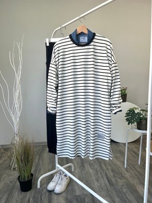 Çizgili Armalı Sweatshirt