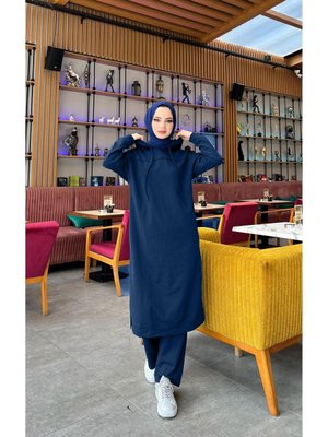 Uzun Tunik Kapüşonlu Kenardan Yırtmaçlı İkili Spor Takım Açık Lacivert Uzun Tunik Kapüşonlu Kenardan Yırtmaçlı İkili Spor Takım Açık Lacivert